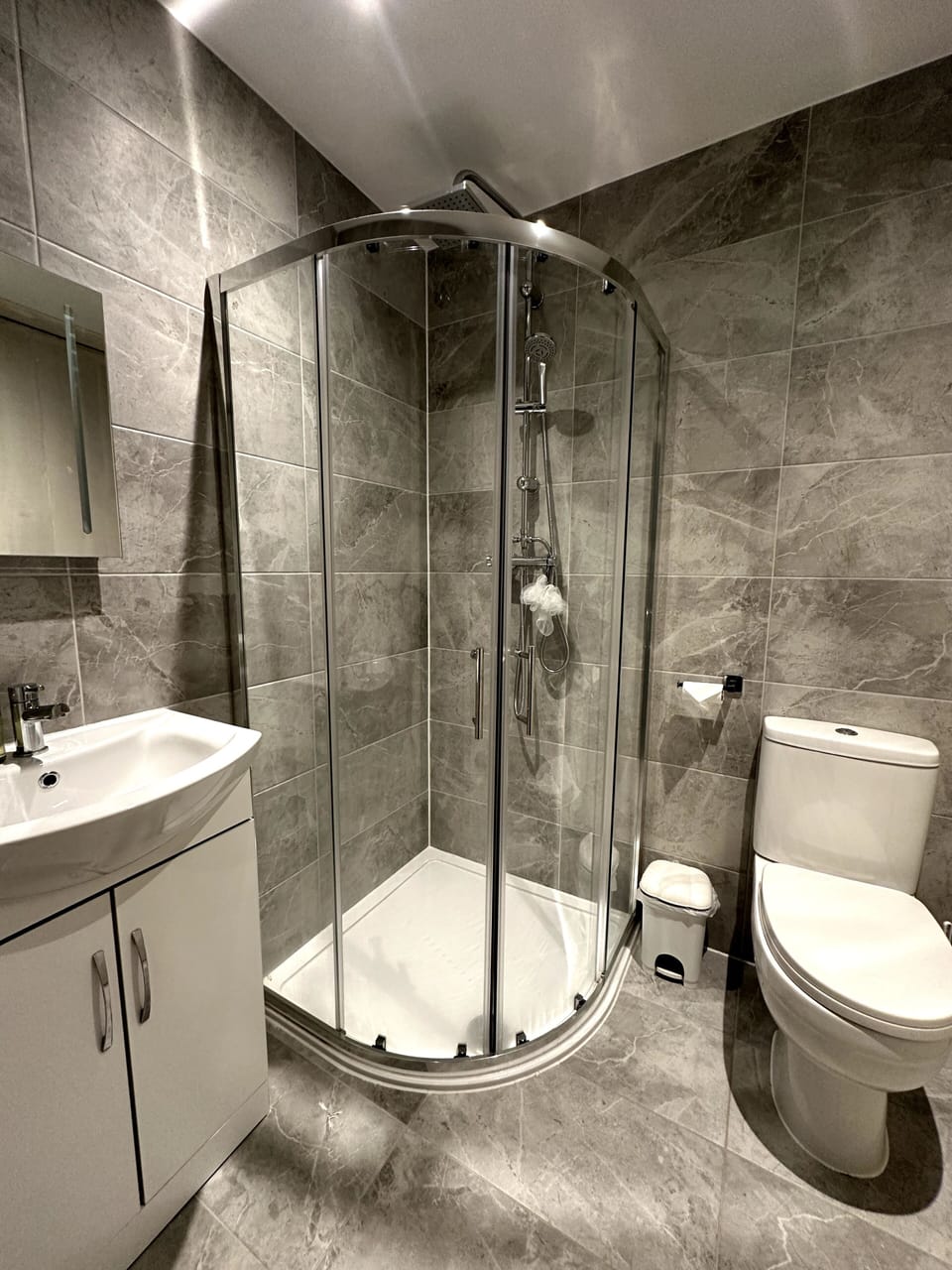 Gainsborough Lodge Bed and Breakfast in Horley