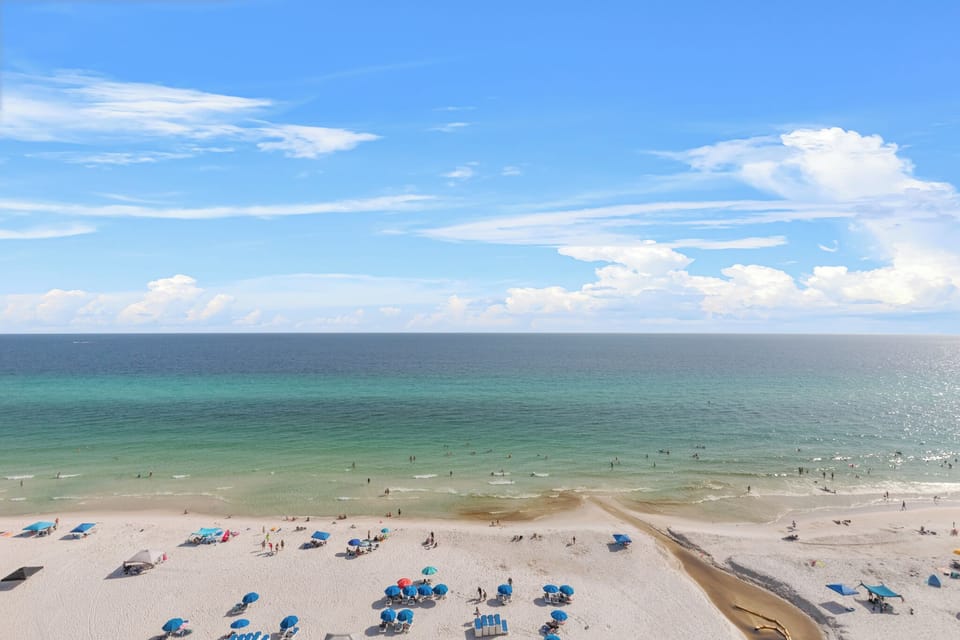 Sterling Breeze 1105 Sandy Haven - Sleeps 6! Gulf Views! Near Pier Park! Apartment in Panama City Beach