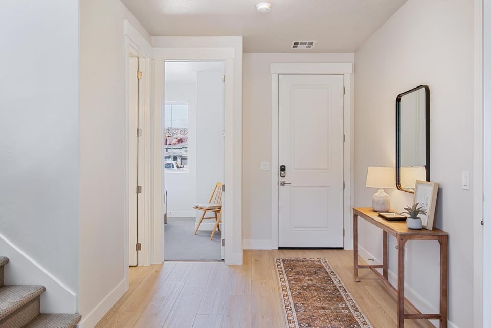 Townhome, 5 Bedrooms | Interior