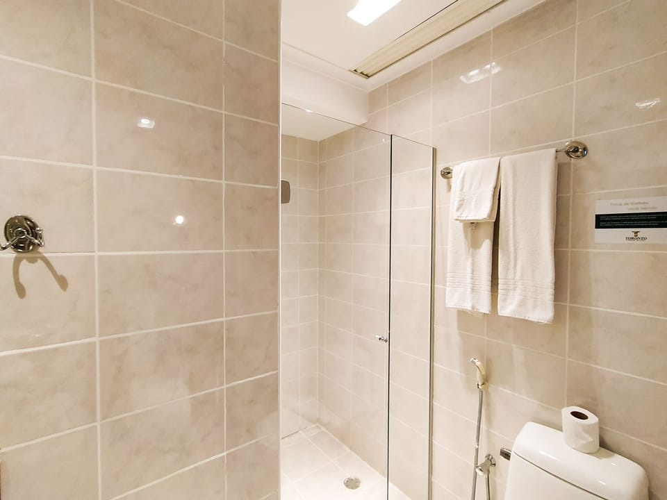 Shower, towels