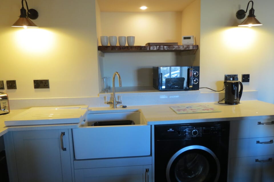 Comfort Cottage, Private Bathroom | Shared kitchen