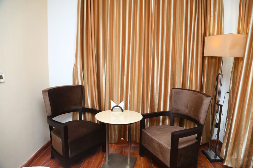 In-room safe, desk, laptop workspace, blackout drapes