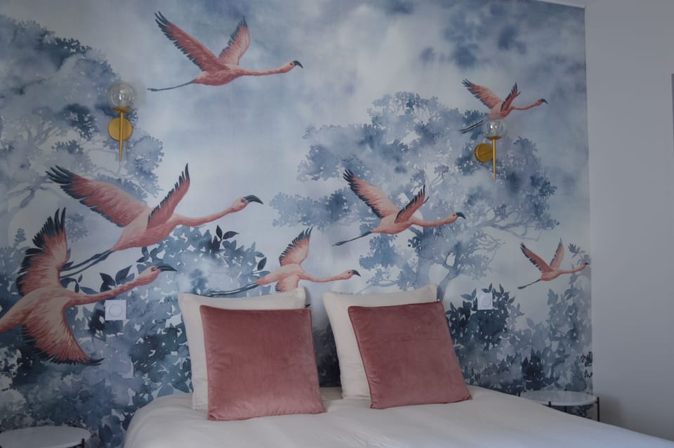Comfort Room | Premium bedding, individually decorated, soundproofing, bed sheets