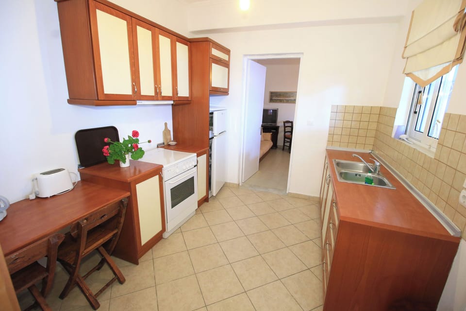 Apartment, 2 Bedrooms, Smoking, Balcony | Interior