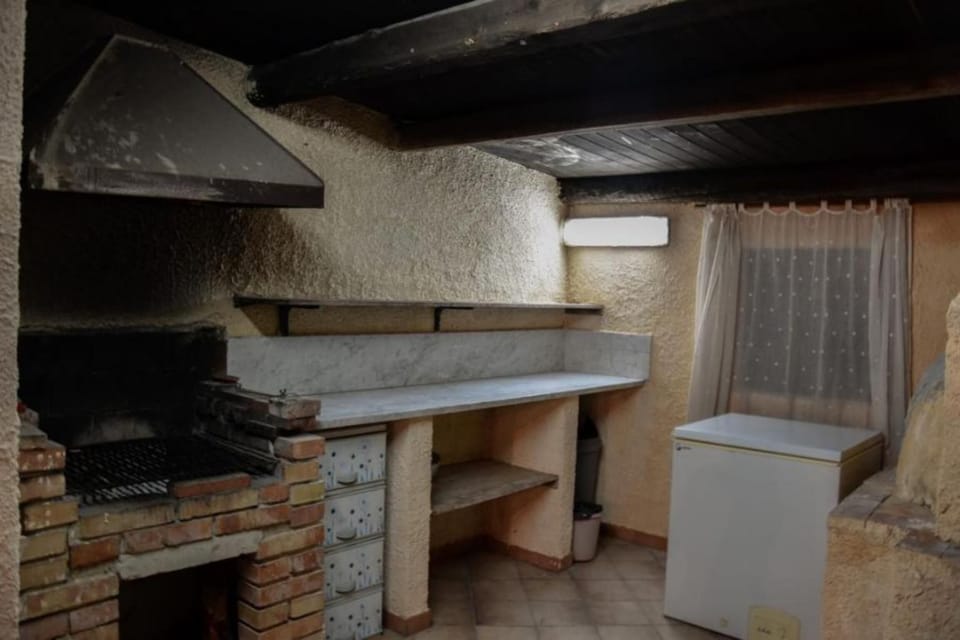 House, 2 Bedrooms, Smoking, Private Pool | Interior