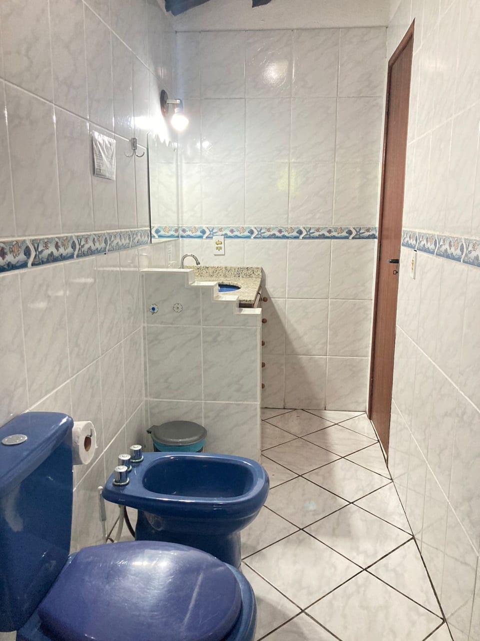 Family Suite, 1 Bedroom, Garden View | Bathroom | Soap, shampoo, toilet paper
