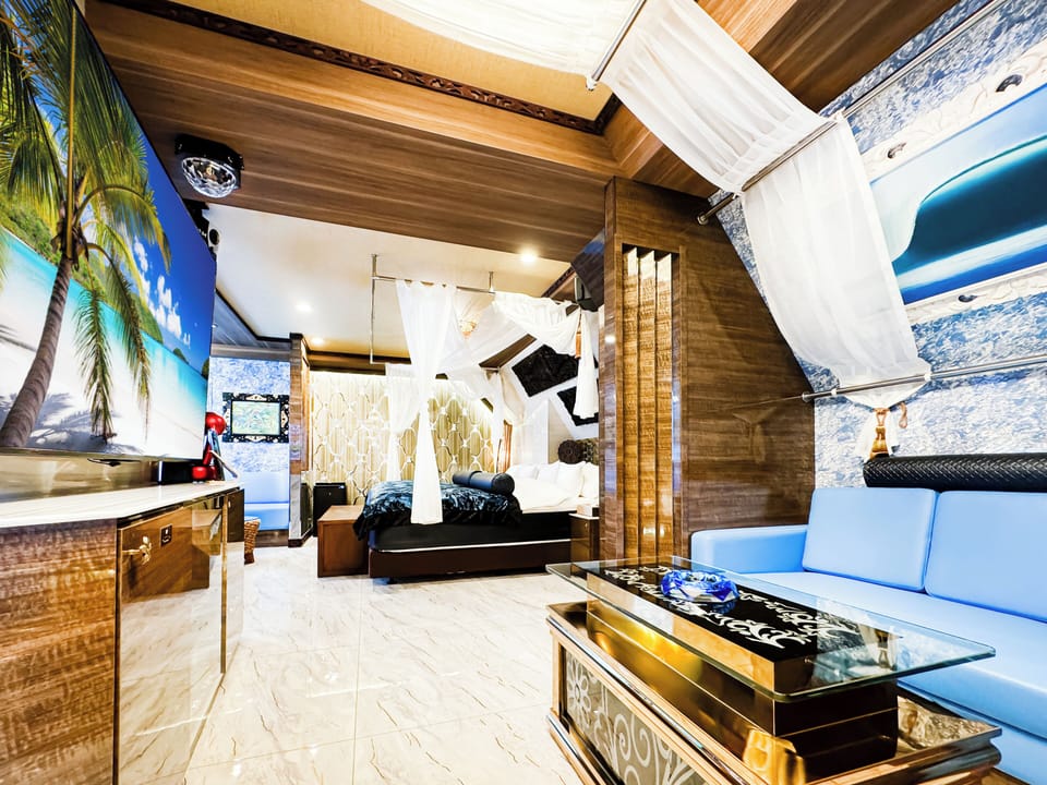 Imperial Suite Room, Smoking | WiFi (free), bed sheets