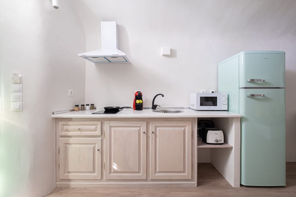 Traditional House | Private kitchen | Espresso maker, coffee/tea maker, electric kettle, toaster