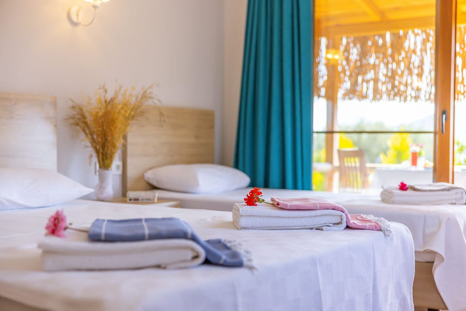 Superior Room, Sea View | Free WiFi, bed sheets