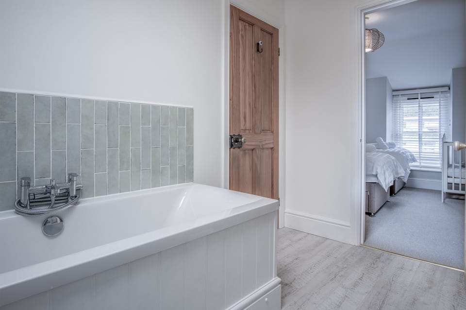 Noe Acre - 3 Bedroom Cottage - Tenby Cottage in Wales