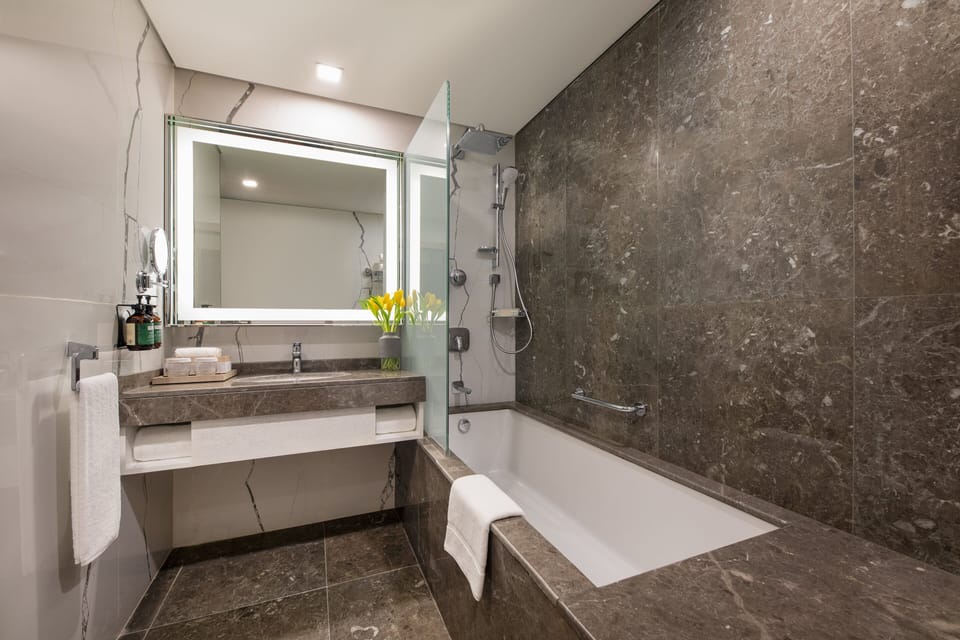 Rainfall showerhead, free toiletries, hair dryer, bathrobes