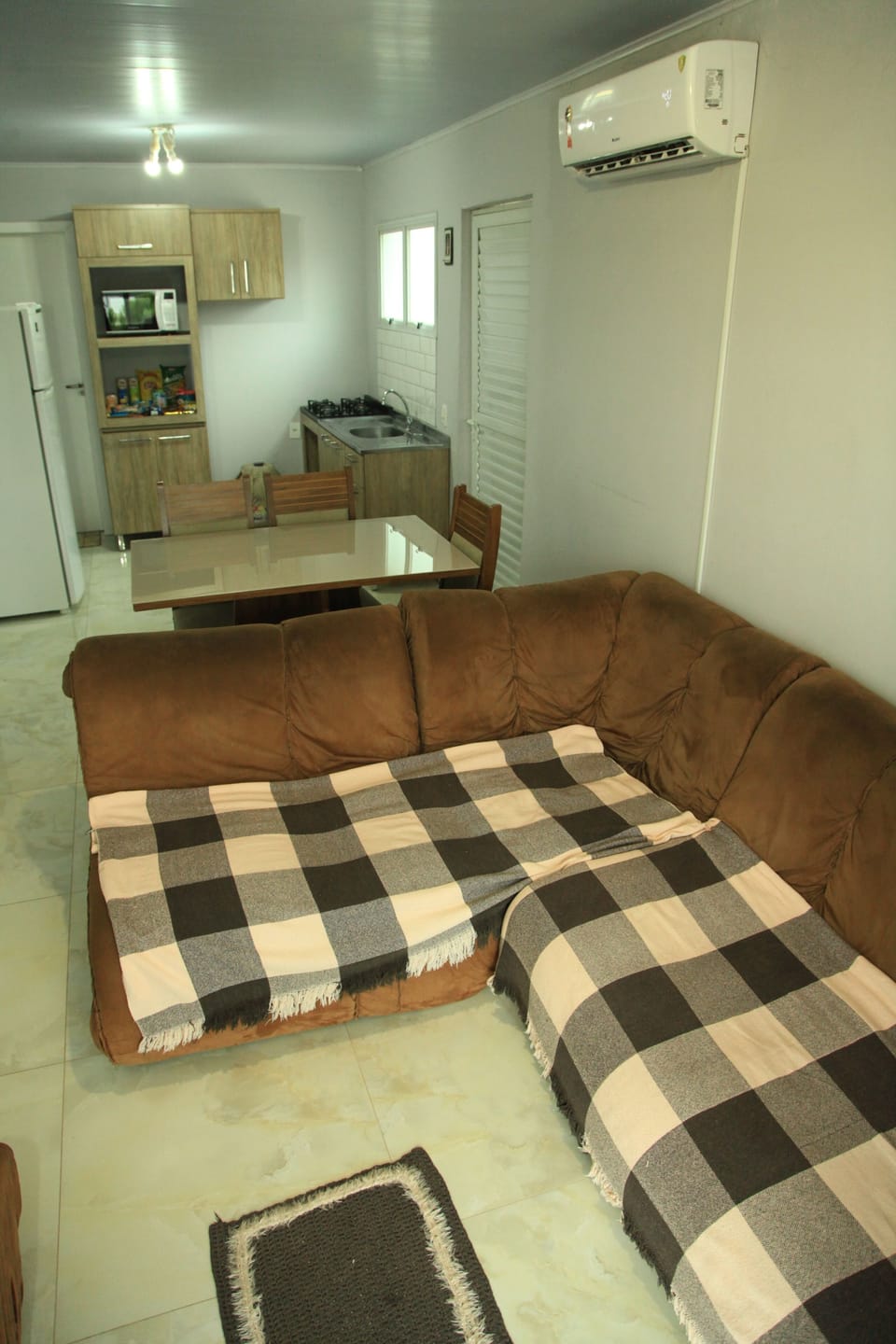 Family Apartment | Living area | 43-inch flat-screen TV with satellite channels, TV, Netflix