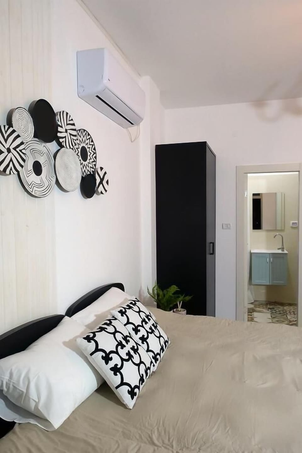Deluxe Room | 1 bedroom, free WiFi, bed sheets