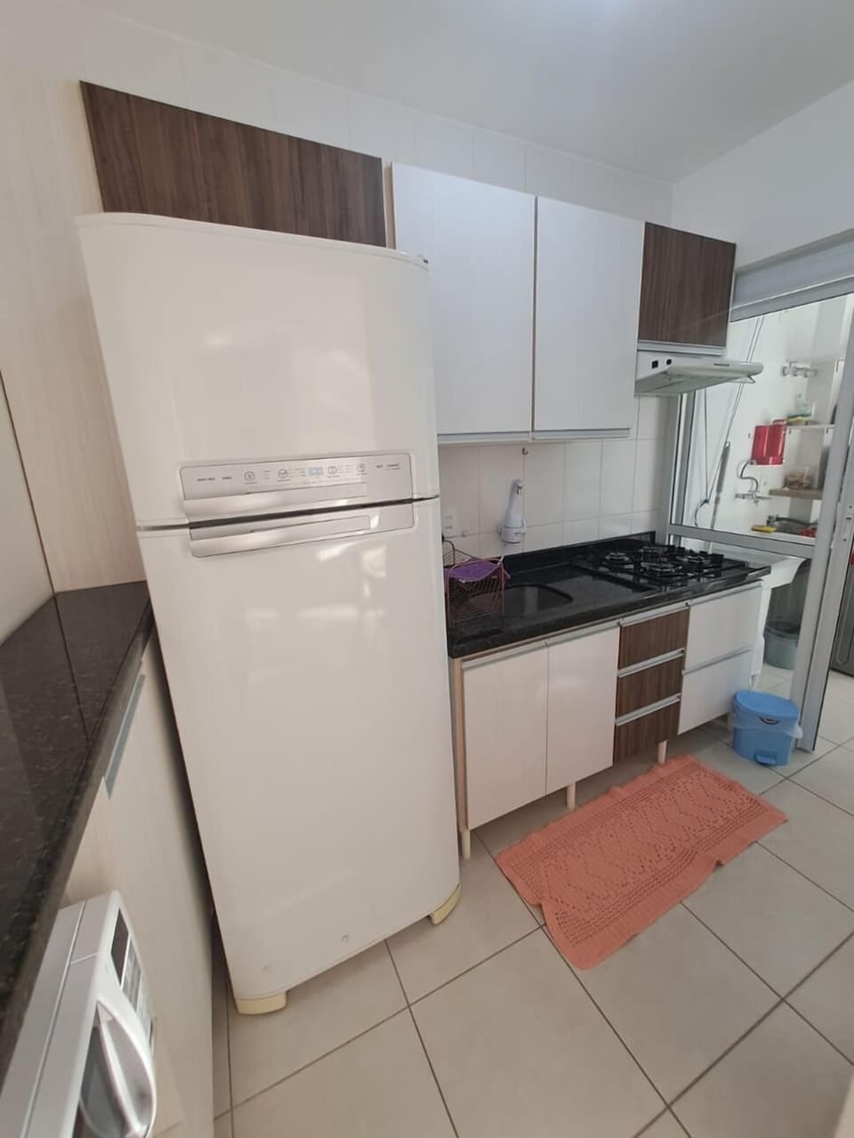 Club Apartment, Pool Access | Private kitchen | Full-size fridge, microwave, blender, cookware/dishes/utensils