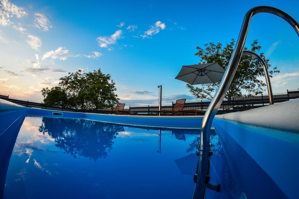 Cottage (Four Bedroom Holiday Home with swimmi) | Pool
