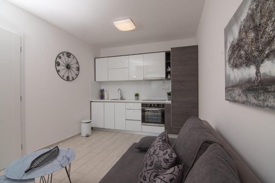 Electric kettle, paper towels