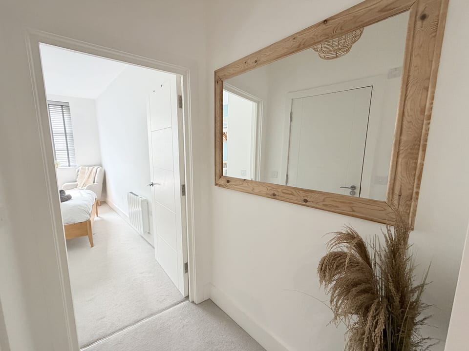 Luxury Apartment, Private Bathroom, City View (Flat 5) | Property entrance