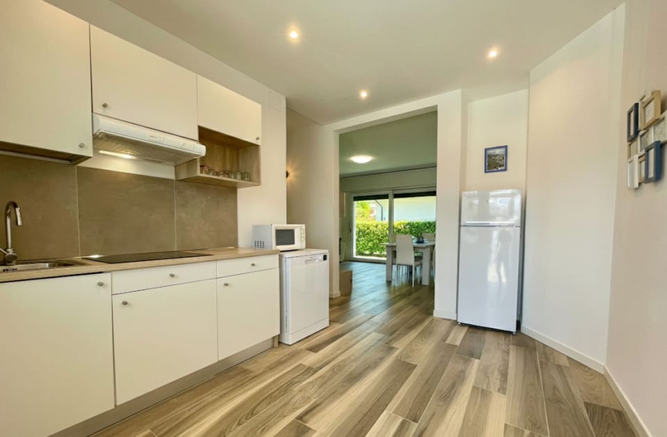 Villa, 3 Bedrooms, Balcony, Garden View | Interior