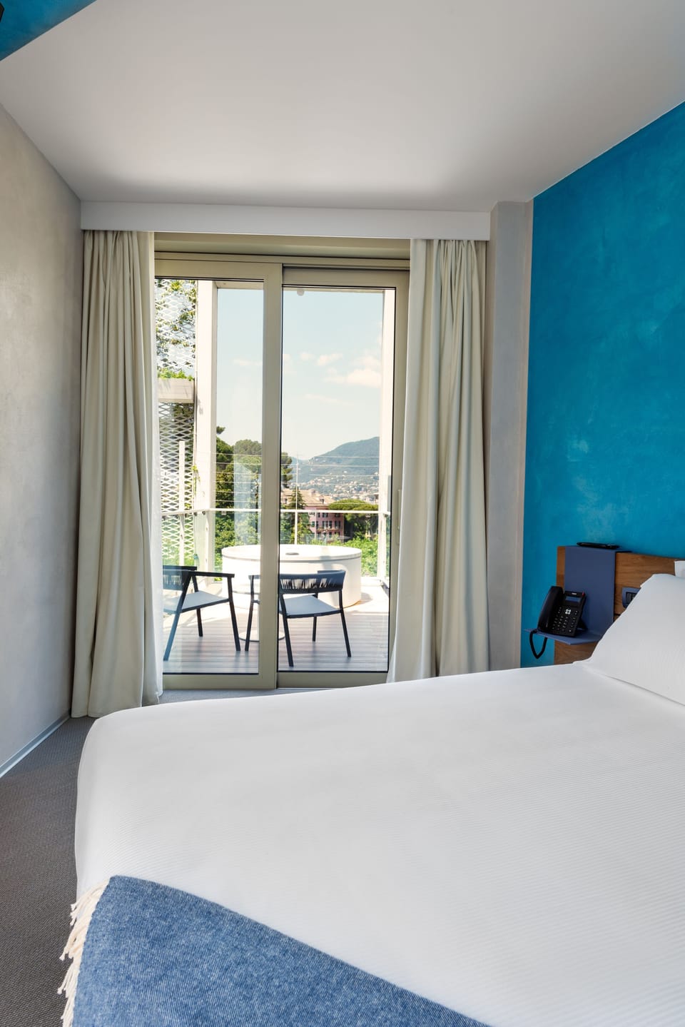 Studio Suite, Terrace (outdoor Jacuzzi) | Minibar, in-room safe, blackout drapes, soundproofing