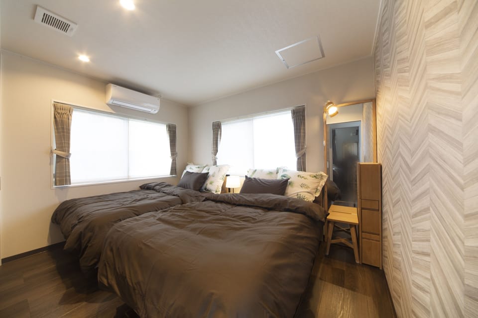 Basic House | 2 bedrooms, WiFi (free), bed sheets