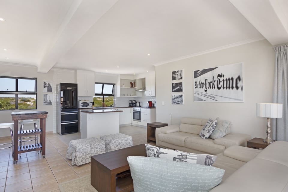House (3 Bedrooms) | Living area | Flat-screen TV