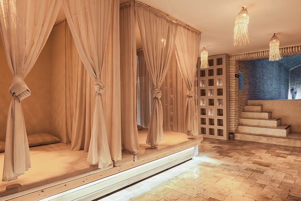 Couples treatment rooms, sauna, hot tub, steam room, Turkish bath