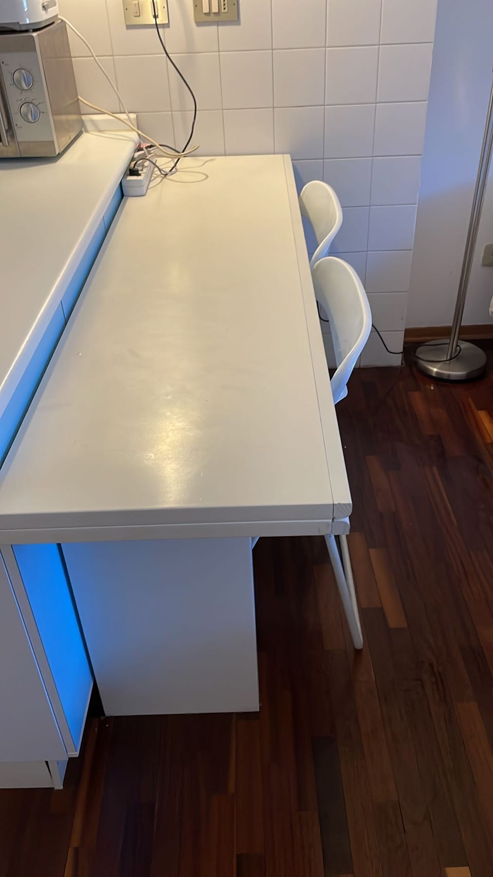 Studio | Private kitchen | Full-size fridge, microwave, stovetop, cookware/dishes/utensils