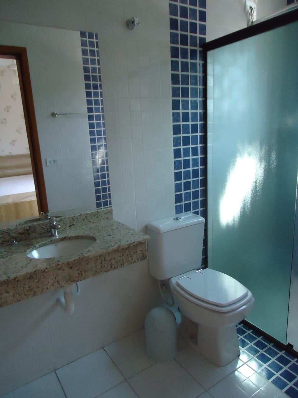 Basic Double Room | Minibar, desk, laptop workspace, WiFi (free)