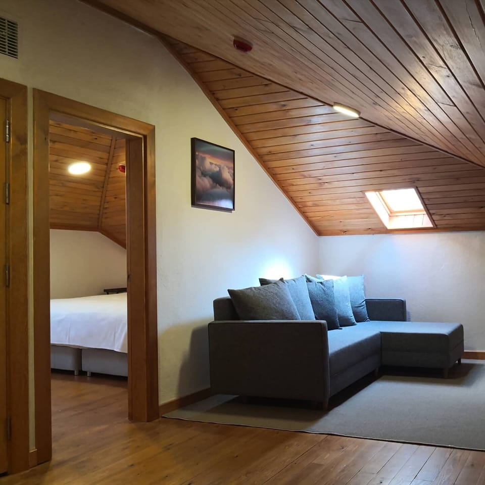 Royal Double or Twin Room, Non Smoking | Premium bedding, minibar, desk, laptop workspace