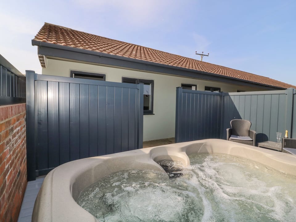Cottage | Property grounds