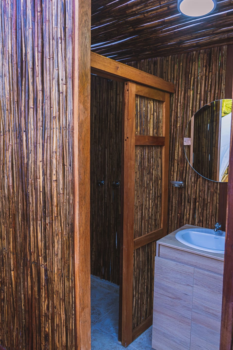 Deluxe Tent | Bathroom | Shower, free toiletries, towels, soap