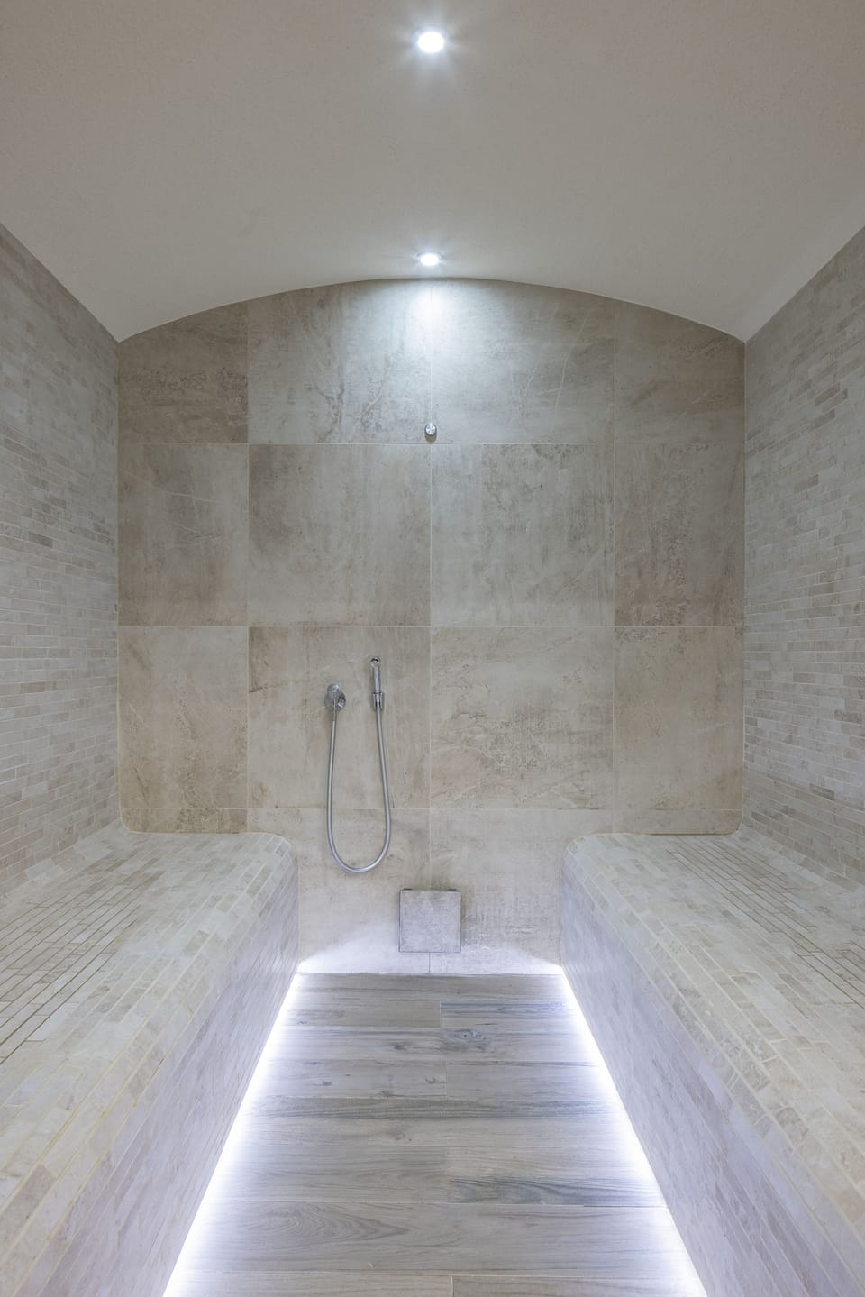 Steam room 