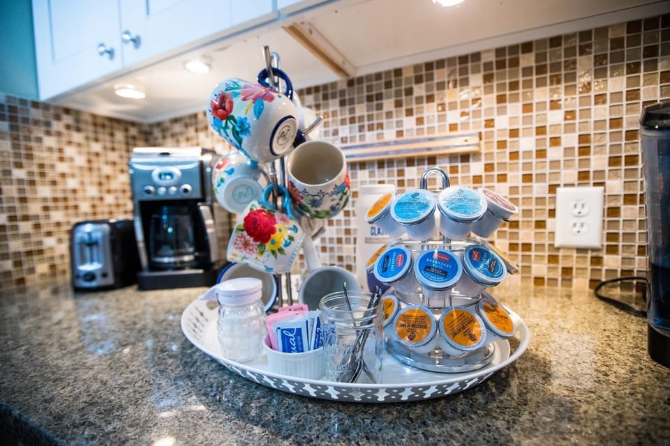 House, 3 Bedrooms | Private kitchen | Fridge, oven, stovetop, coffee/tea maker