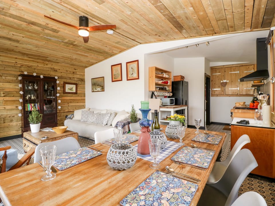 Cottage | Interior