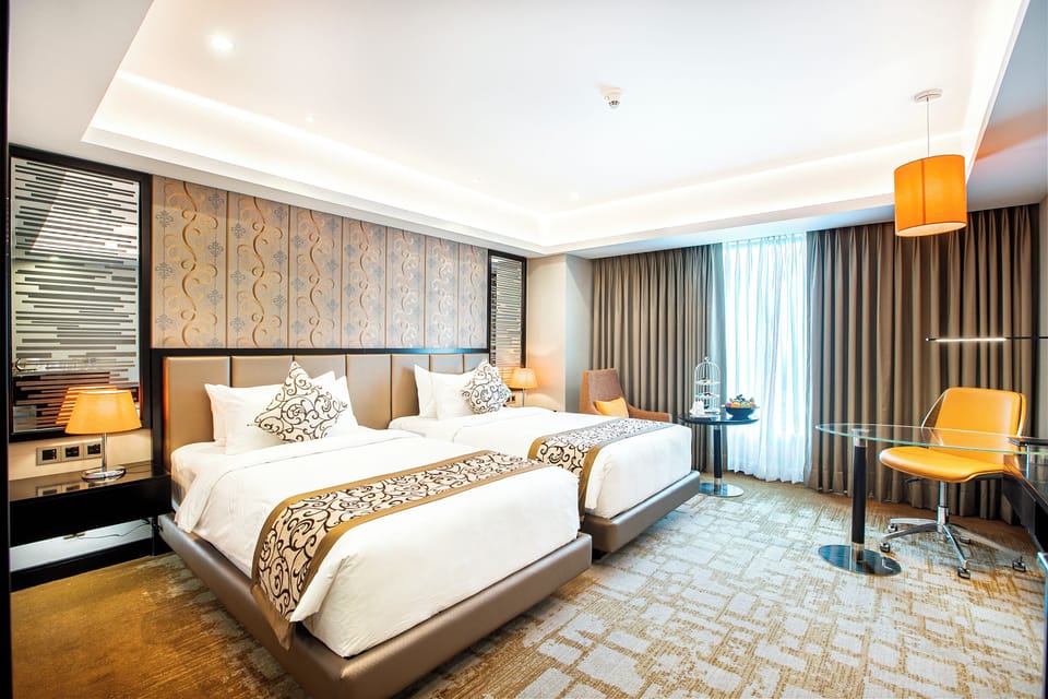 Free minibar items, in-room safe, soundproofing, iron/ironing board