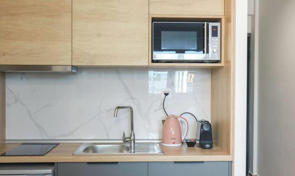 Studio, 1 Bedroom, Accessible, City View | Interior