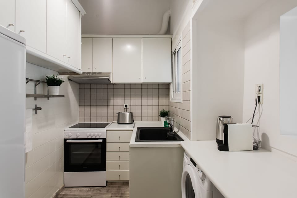 Standard Apartment | Private kitchen | Fridge, oven, stovetop, espresso maker