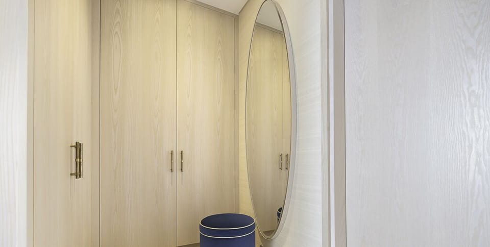 Deluxe Apartment | Wardrobe