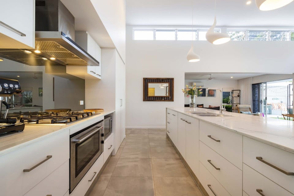 Luxury House | Private kitchen | Coffee/tea maker, full-size fridge, microwave, oven