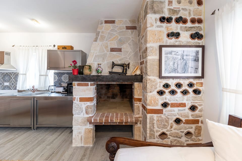 Traditional Villa, 5 Bedrooms, Private Pool, Sea View | Private kitchen | Fridge, microwave, oven, stovetop