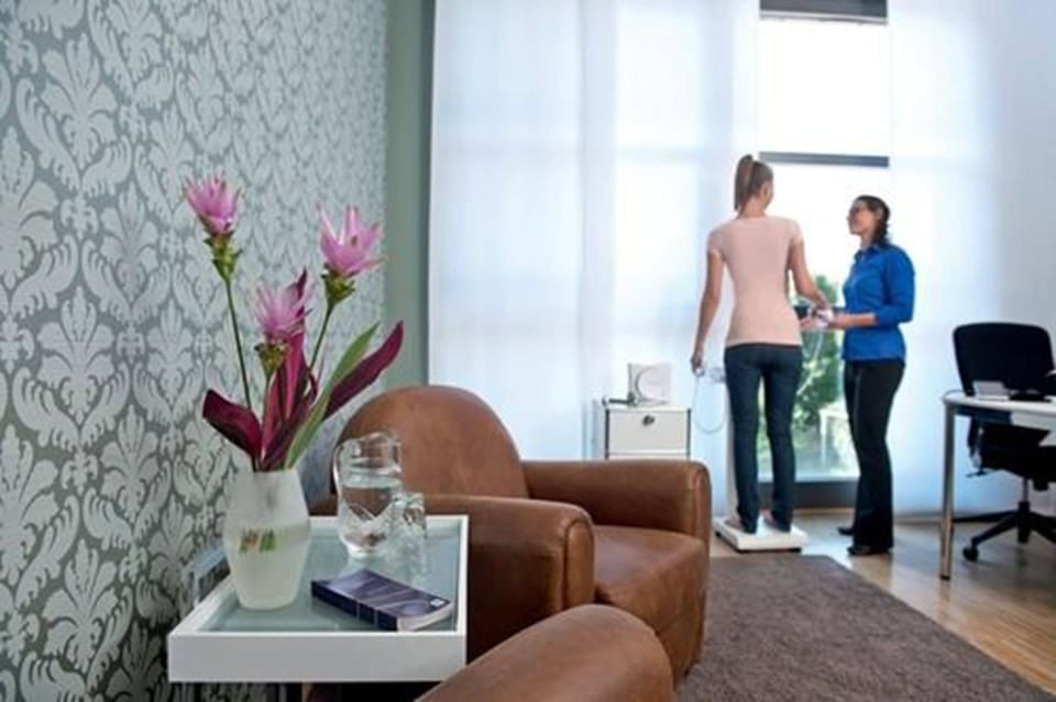 Couples treatment rooms, sauna, hot tub, Turkish bath, body treatments