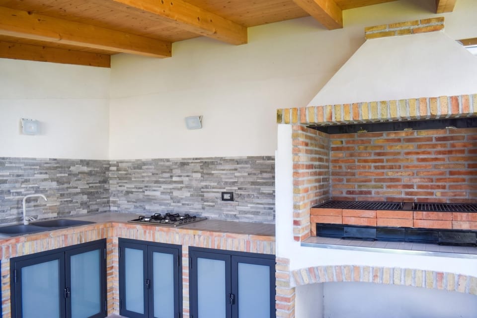 Family Apartment, 1 Bedroom, Balcony, Sea Facing (Eclisse House Few Steps From The Sea) | Private kitchen