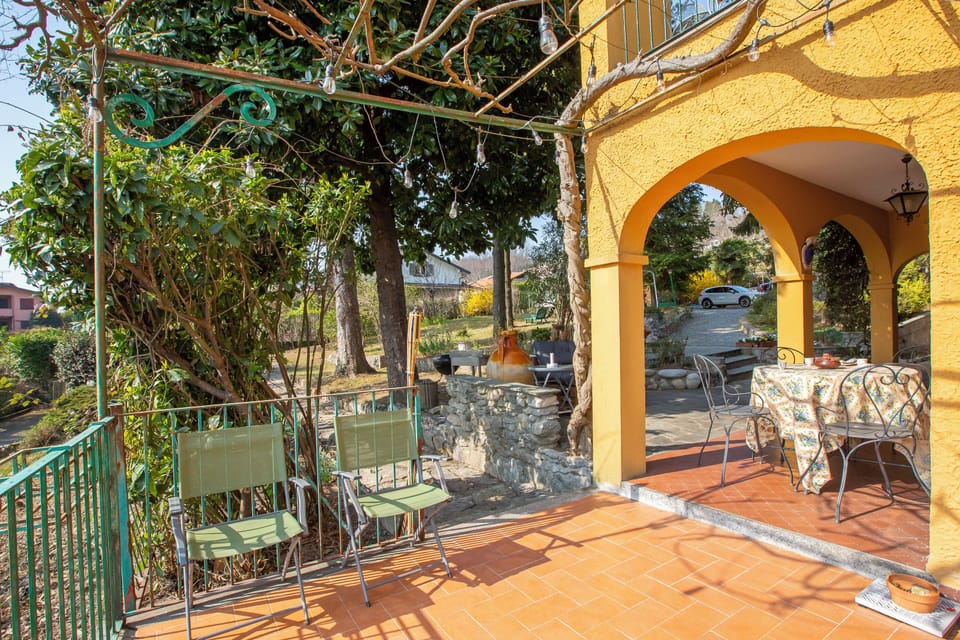Standard Villa, 3 Bedrooms, Balcony, Mountainside (Charming Villa I Tre Archi) | Outdoor dining