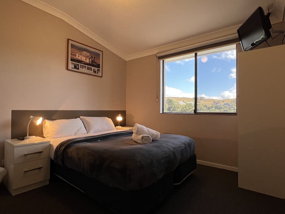 Double Room | Hypo-allergenic bedding, free WiFi, bed sheets