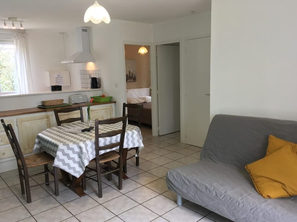 Les Collines d'Eyvigues Campground/ 
RV Resort in Nouvelle-Aquitaine