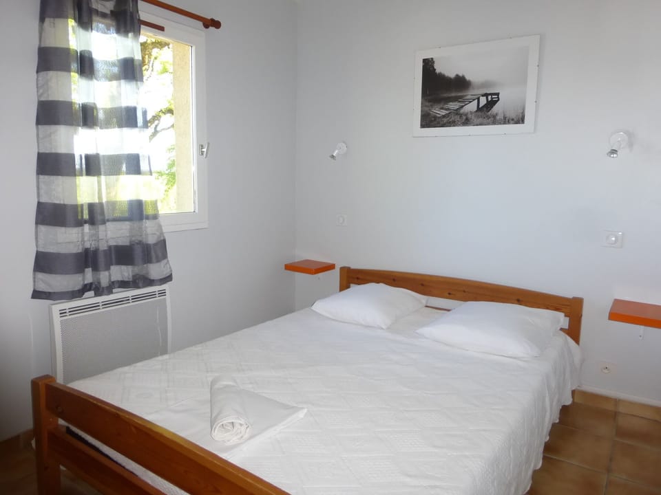 Les Collines d'Eyvigues Campground/ 
RV Resort in Nouvelle-Aquitaine
