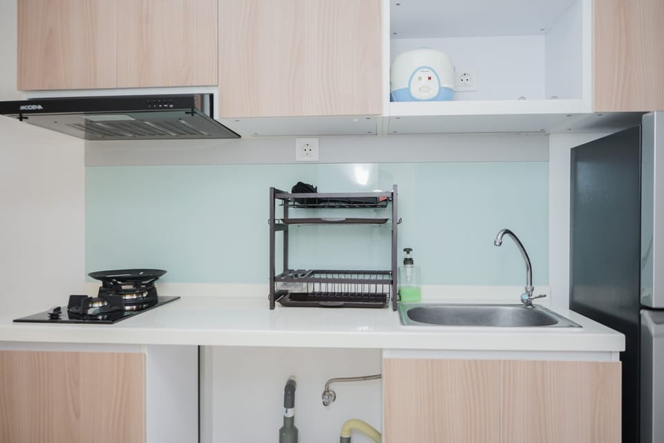 Room | Private kitchen | Fridge, stovetop, cookware/dishes/utensils