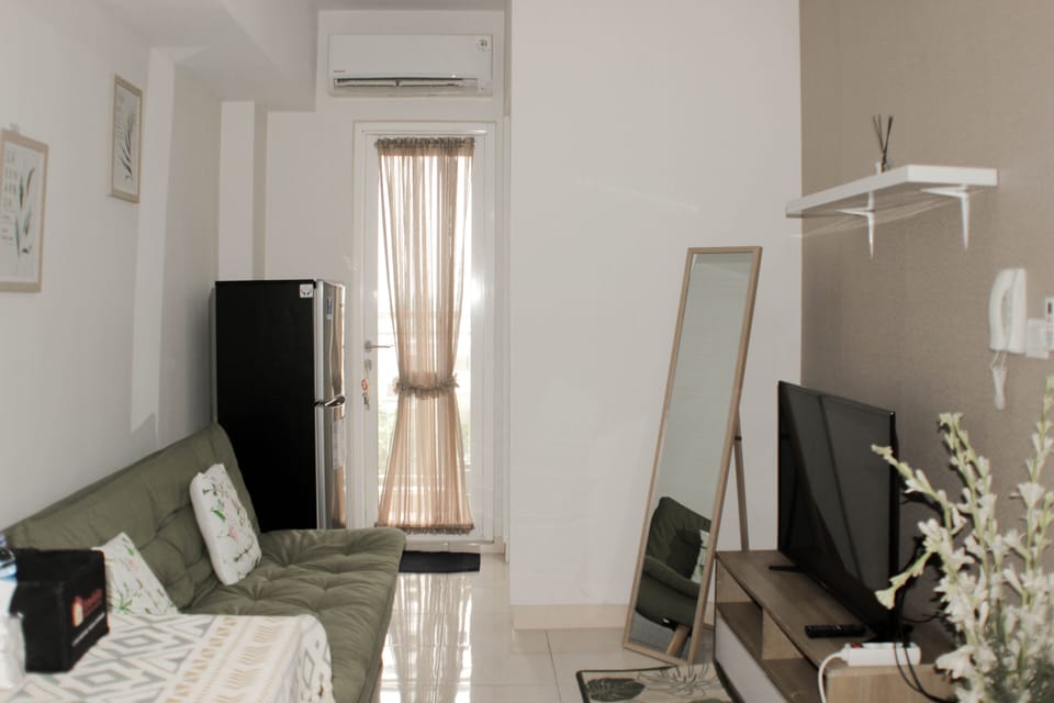 Room | Living room | TV
