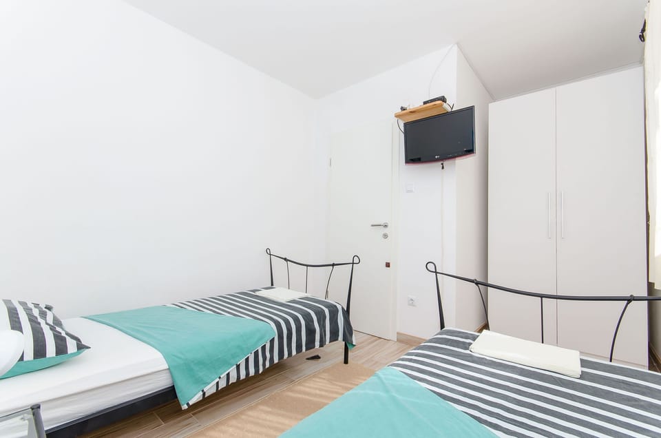 2 bedrooms, free WiFi