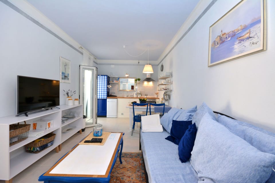 Apartment (A1) | Living room